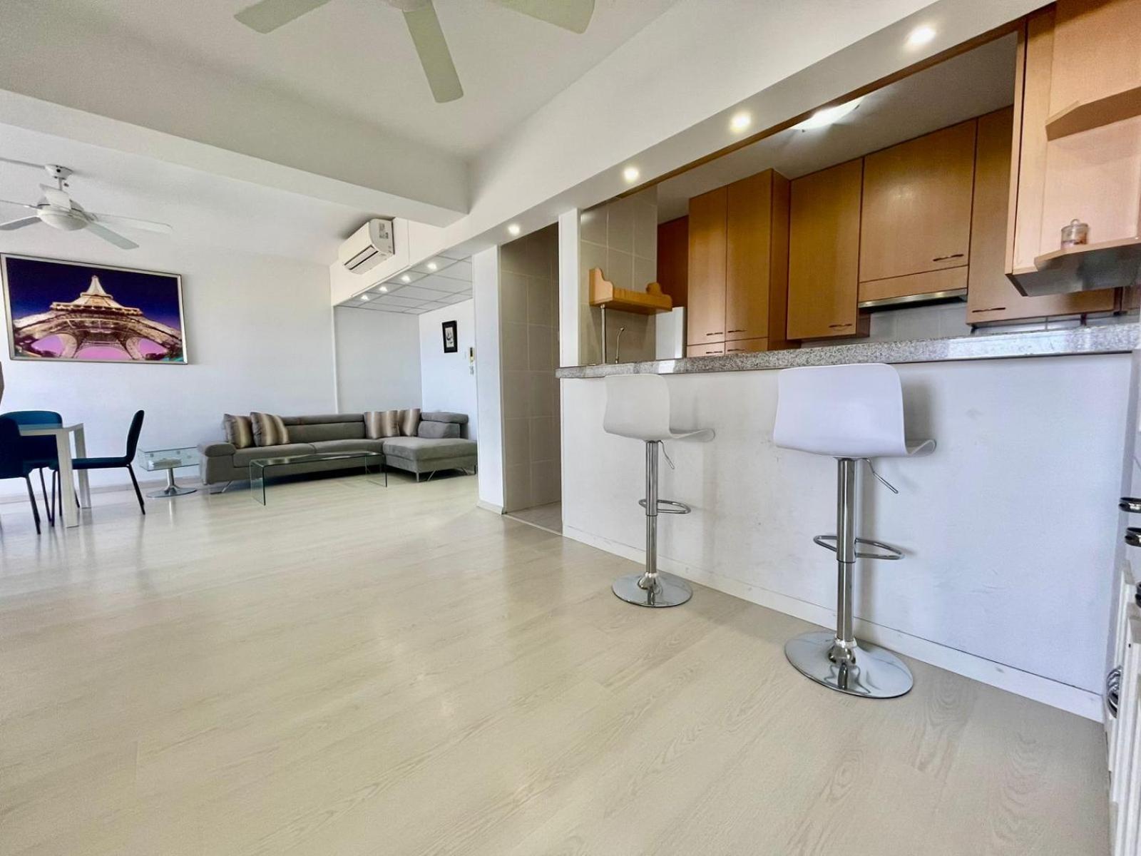 Sea View Suite In Makenzy Ларнака Экстерьер фото