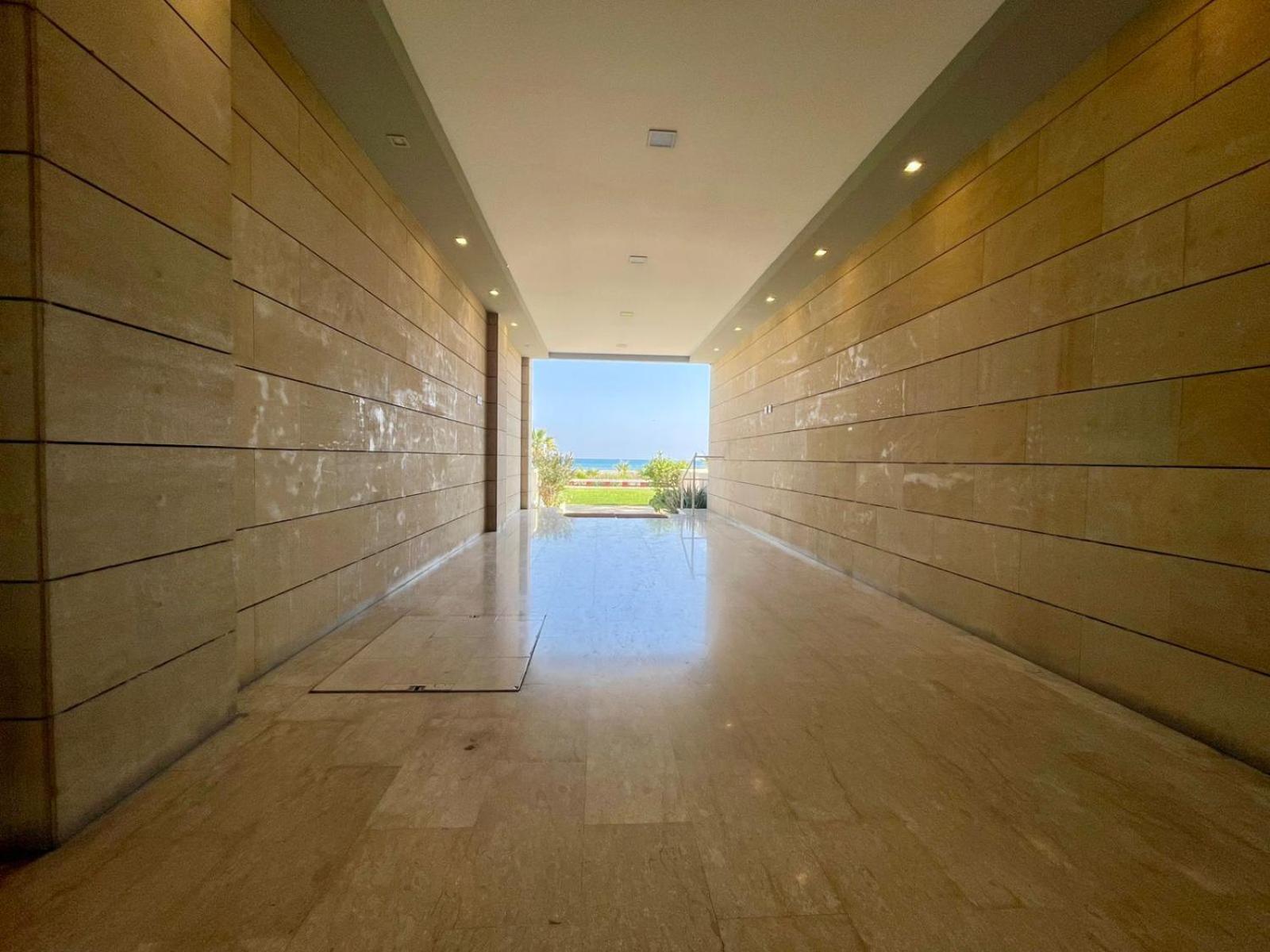 Sea View Suite In Makenzy Ларнака Экстерьер фото