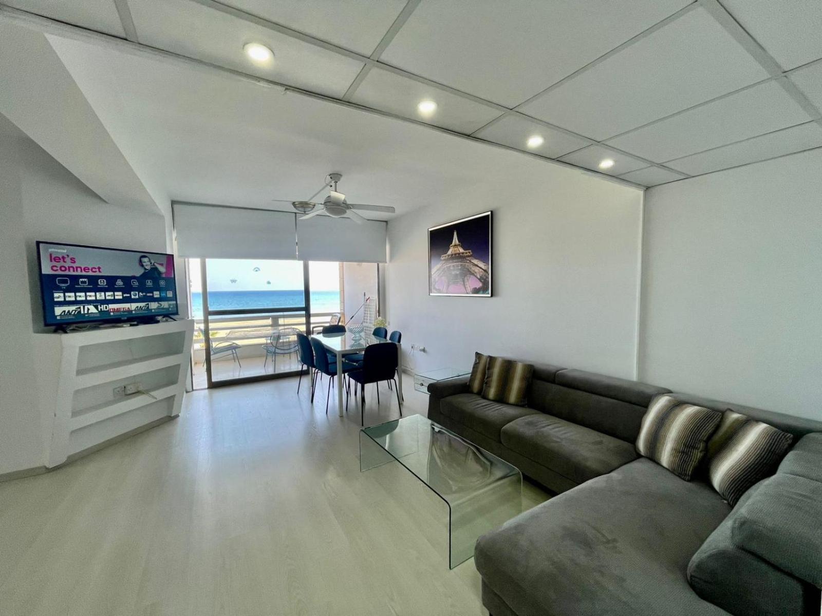 Sea View Suite In Makenzy Ларнака Экстерьер фото